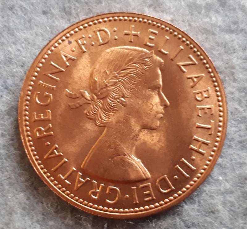 1967 Great Britain one penny : UNC