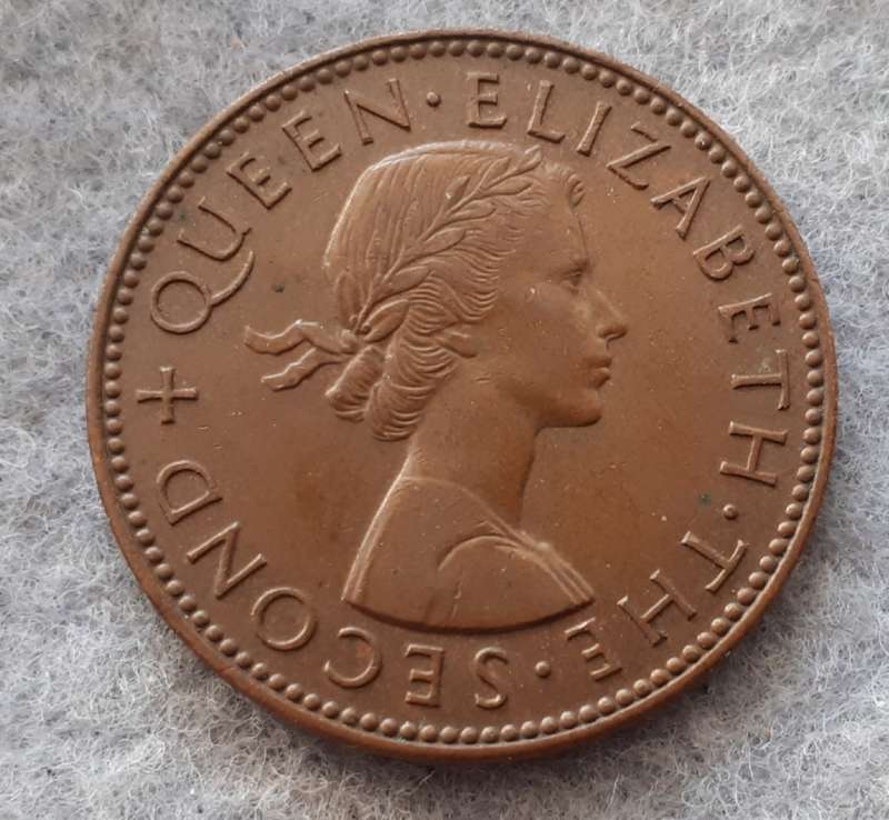 1957 New Zealand 1/2 penny