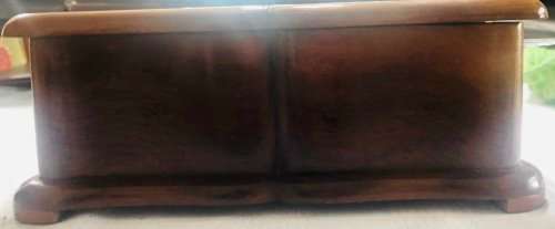 Wooden Jewellery Box in Excellent Condition With Compartments
