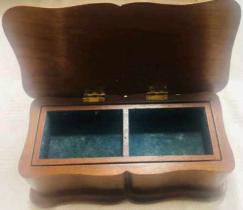 Wooden Jewellery Box in Excellent Condition With Compartments