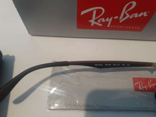 RAY BAN sunglasses blue mirror tint                            *****BRAND NEW*****
