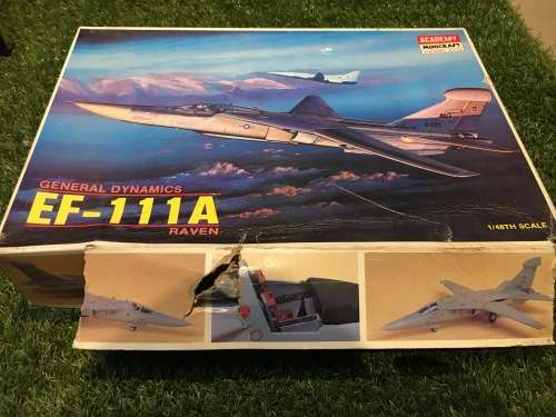 EF 111A - Academy Minicraft Model 1:48