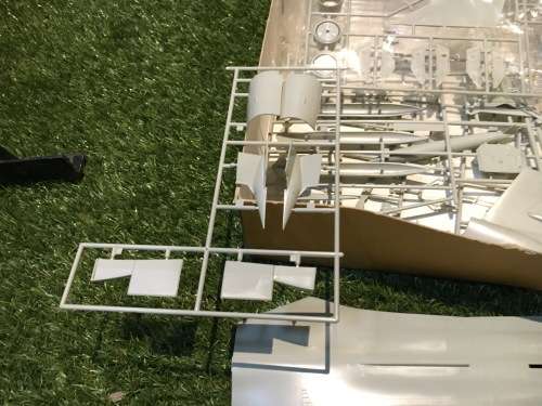 EF 111A - Academy Minicraft Model 1:48