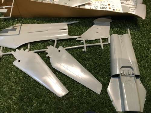 EF 111A - Academy Minicraft Model 1:48