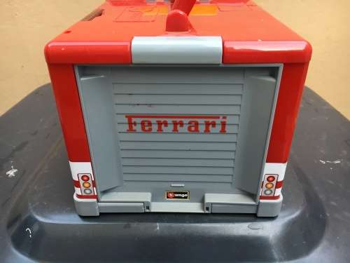 Burago Ferrari Truck playing set with sound - reduced