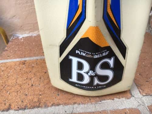 Bellingham and Smith Bat Volcano - looks almost Brand New - size 6