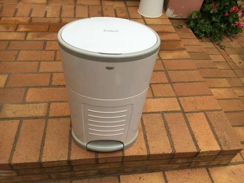 Wow - Fantastic condition - virtually brand new - Korbell Nappy Disposable System