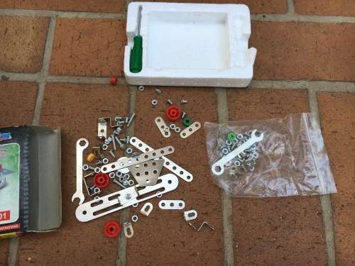 PolyLong Steel Building set similar to Meccano construct