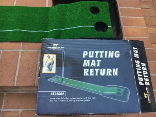 Brand new Large golf putting mat