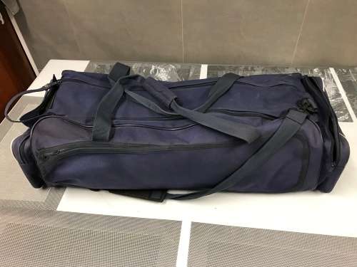 Cricket kit - various items with bag