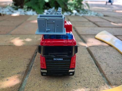 4 fantastic fire engines for layout or display