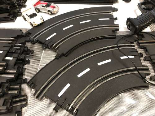 Large set of Artin slot car