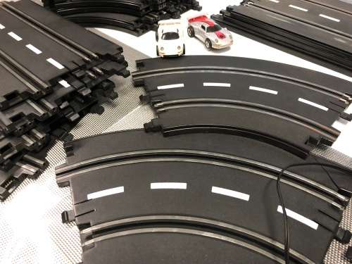 Large set of Artin slot car