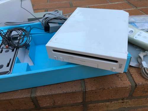 Wii - good value and cheap price in box