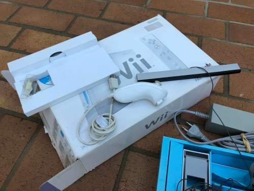 Wii - good value and cheap price in box