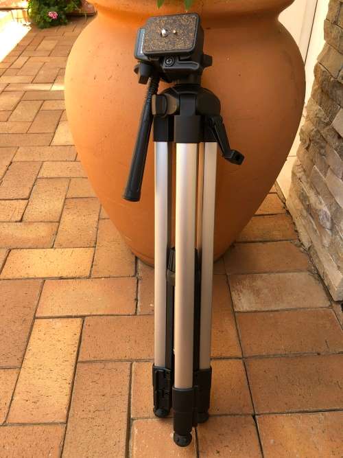 Wow - lovely tripod - very light with extendable legs and carry bag
