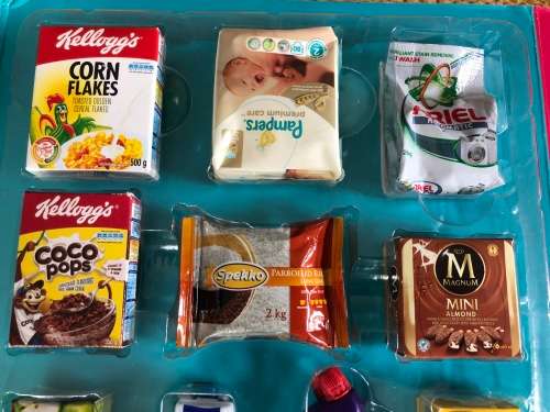 Wow - Little Shopper collection - stall, items and carry case