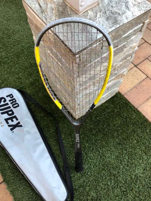 Excellent quality squash racquet - very light and enjoyable