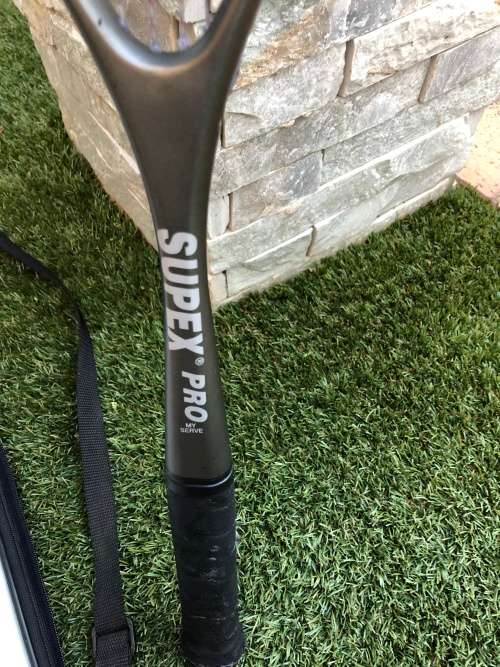 Excellent quality squash racquet - very light and enjoyable