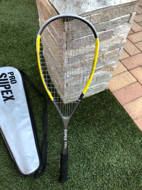 Excellent quality squash racquet - very light and enjoyable