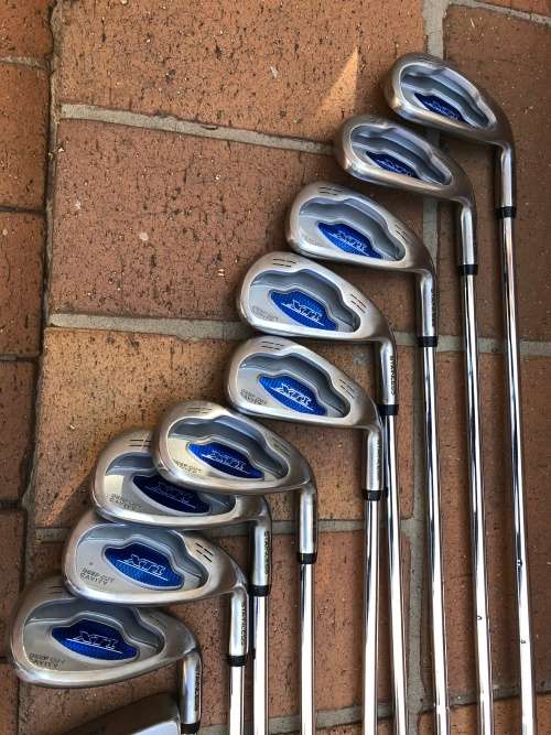 Wow - lovely full folf set Wilson - nice condition