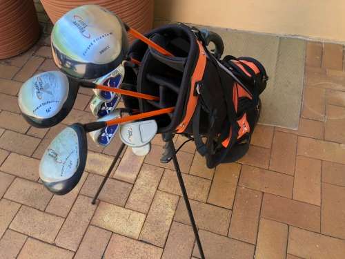 Lovely junior golf club set for 13 - 16 yr olds