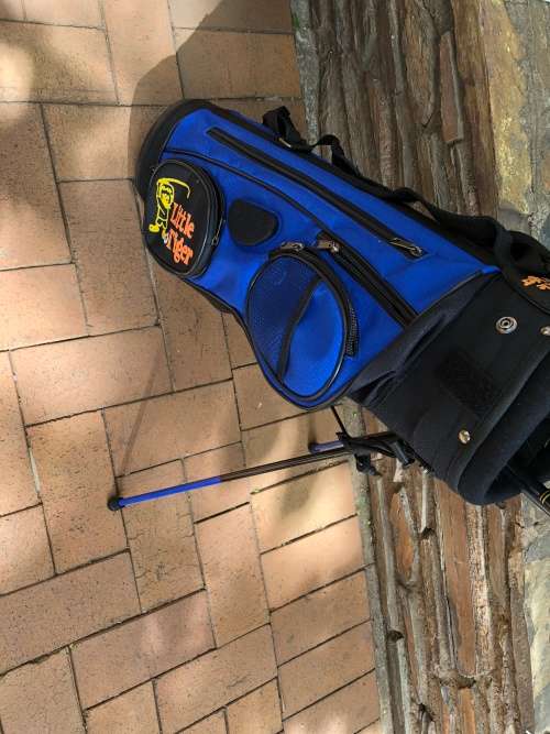 Junior golf clubs with bag - nice