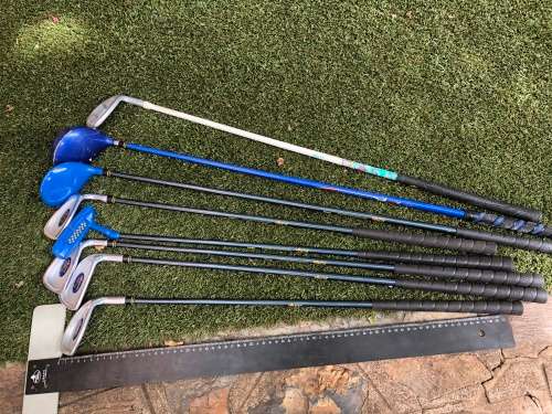 Junior golf clubs with bag - nice
