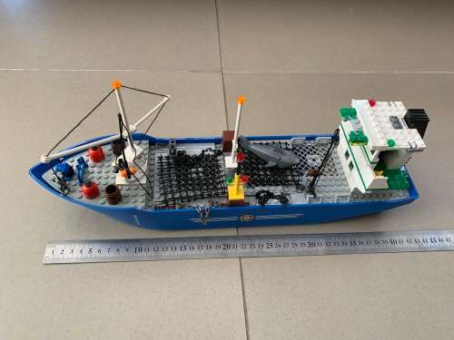 Amazing original Lego ship - very detailed