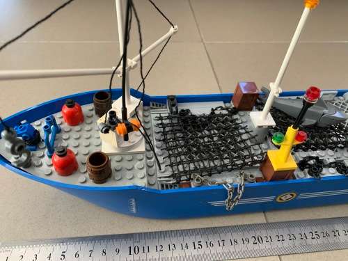 Amazing original Lego ship - very detailed