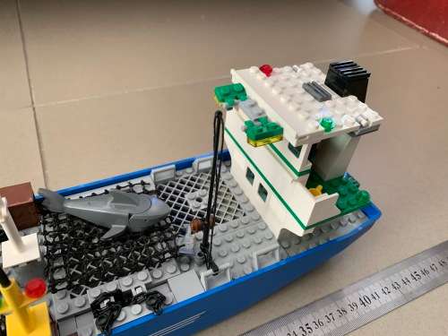 Amazing original Lego ship - very detailed