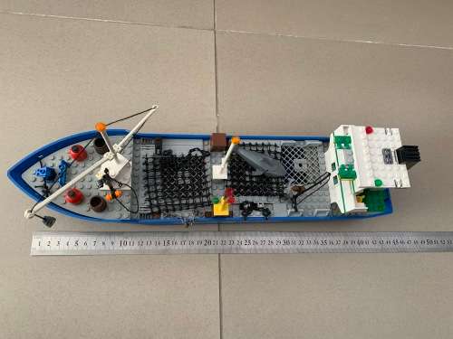 Amazing original Lego ship - very detailed