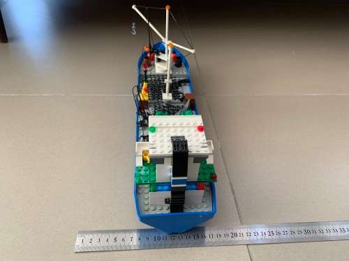 Amazing original Lego ship - very detailed