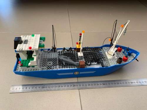 Amazing original Lego ship - very detailed