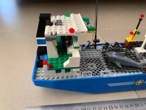 Amazing original Lego ship - very detailed