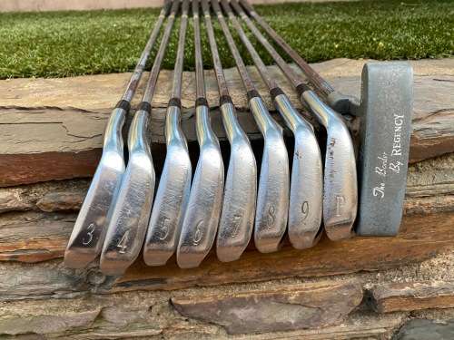 Lovely Mizuno golf clubs with light stand bag - Bargain