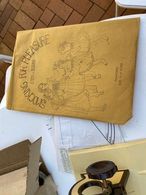 Vintage smocking machine - excellent