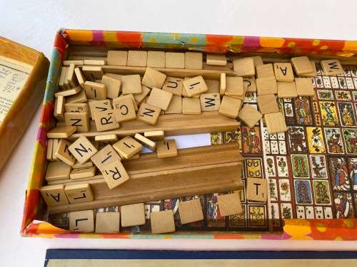 Vintage scrabble set