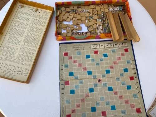 Vintage scrabble set