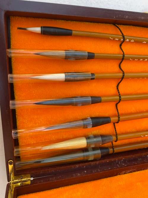 Lovely Art set in wooden box - fantastic