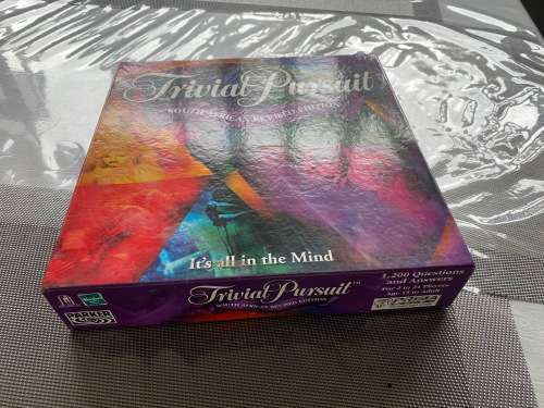 Trivial Pursuit Board Game - nice