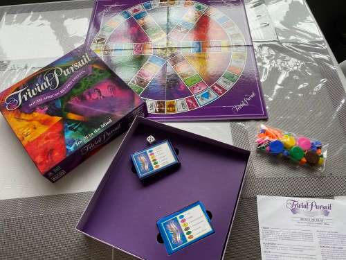 Trivial Pursuit Board Game - nice