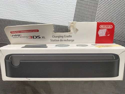 Nintendo 3DS charging station