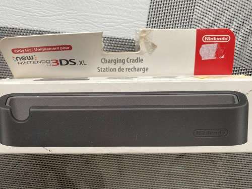 Nintendo 3DS charging station