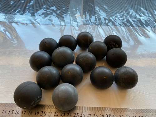Lot of squash balls