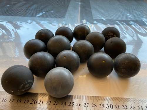 Lot of squash balls