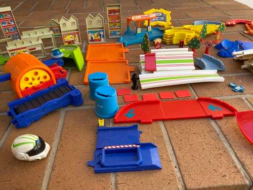 Vintage Matchbox set with filling station, buildings and track - very rare and nice