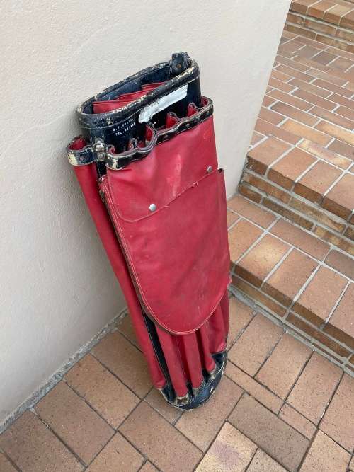 Vintage Golf Bag - lovely - Red and unusual