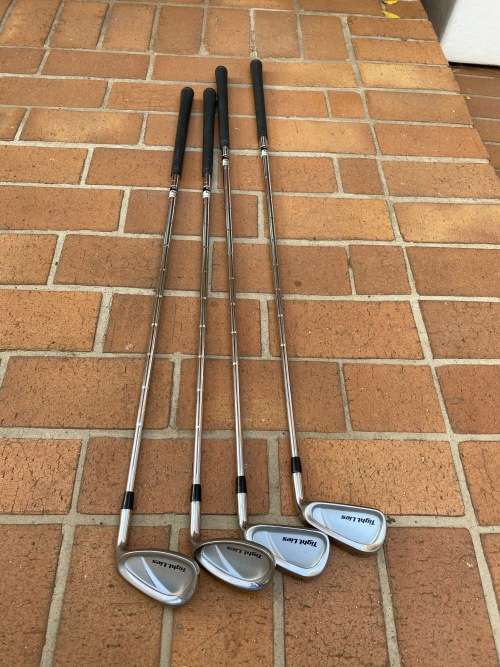 Excellent Adams Golf clubs x 4 - Tight Lies - Cheap