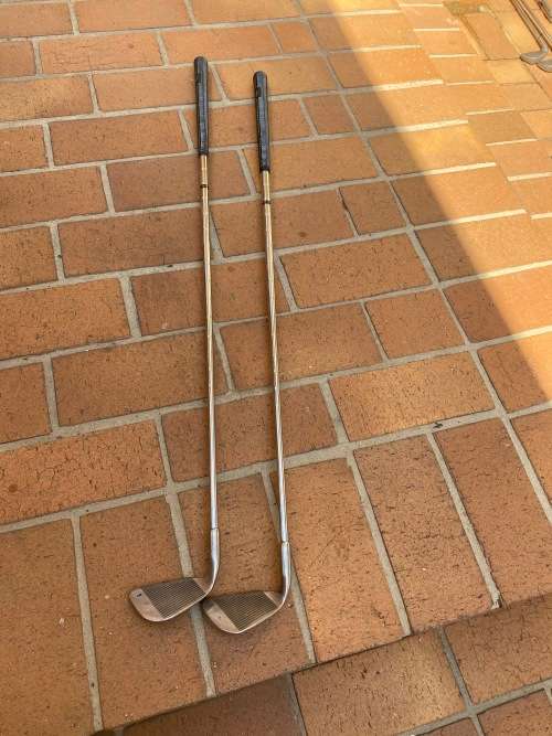 2 Lovely clubs 8 and 9 - Cheap